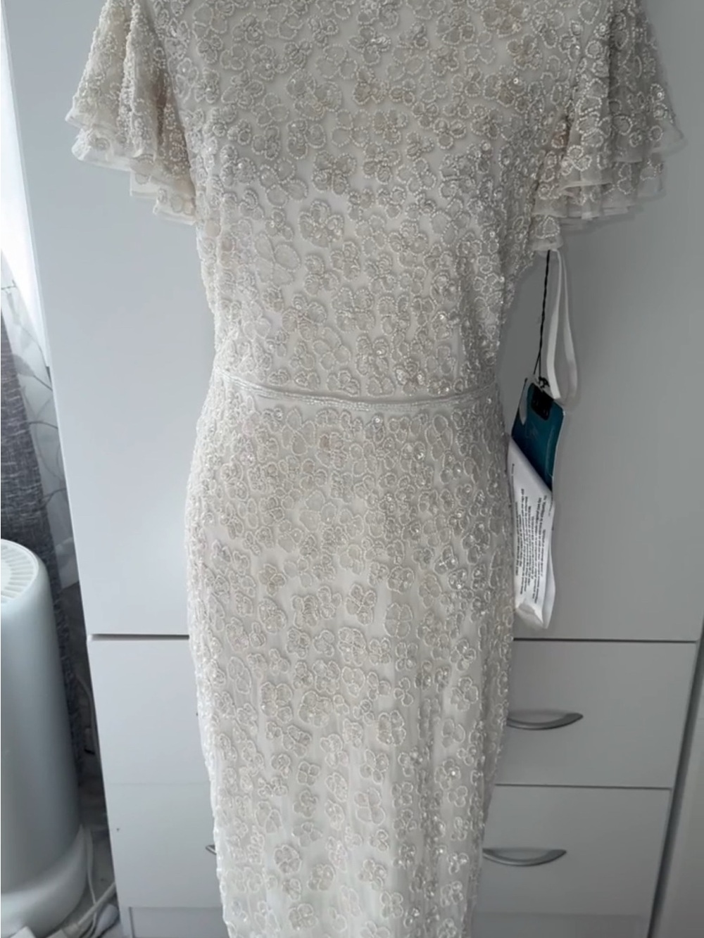MAC DUGGAL FULLY BEADED FLOUNCE SLEEVE MIDI DRESS WITH FLORAL APPLIQUÉ - Picture 4 of 5